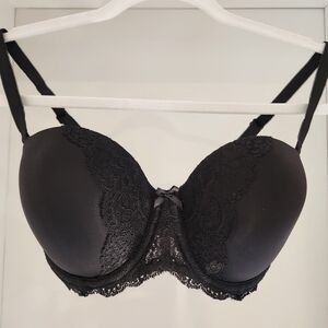 Victoria's Secret Dream Angels Black Lace Underwire Push-Up Bra